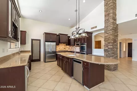 Kitchen - 1435 E Rancho Dr, Phoenix, AZ 85014 photo 2 of 6