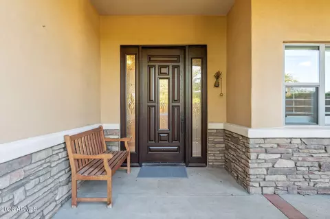 Entry Way - 1435 E Rancho Dr, Phoenix, AZ 85014 photo 1 of 5