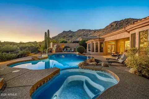 27562 N 83rd Gln, Peoria, AZ 85383