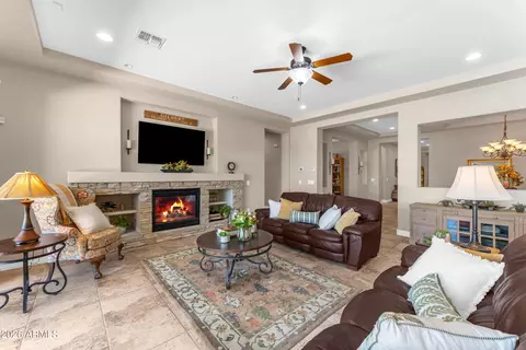 Living - 6834 S Jacqueline Way, Gilbert, AZ 85298 photo 4 of 7
