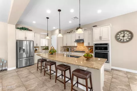 Kitchen - 6834 S Jacqueline Way, Gilbert, AZ 85298 photo 2 of 7