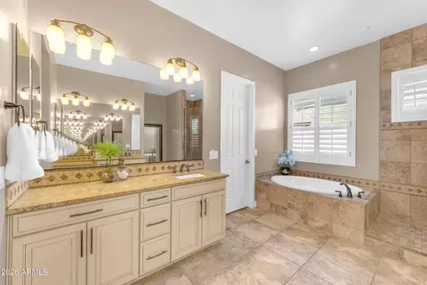 Bath - 6834 S Jacqueline Way, Gilbert, AZ 85298 photo 3 of 5