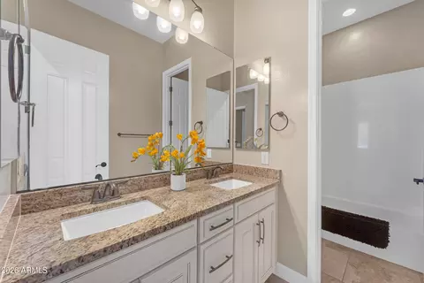 Bath - 6834 S Jacqueline Way, Gilbert, AZ 85298 photo 5 of 5