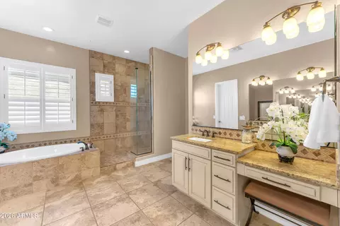 Bath - 6834 S Jacqueline Way, Gilbert, AZ 85298 photo 2 of 5