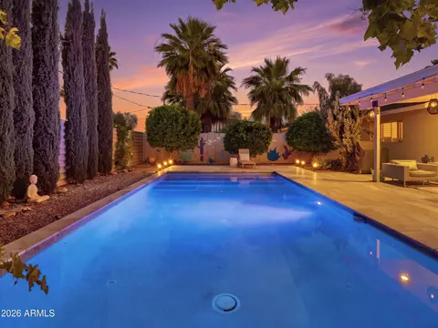 8738 E Rose Ln, Scottsdale, AZ 85250