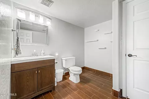 Bath - 3729 E Taro Ln, Phoenix, AZ 85050 photo 5 of 5