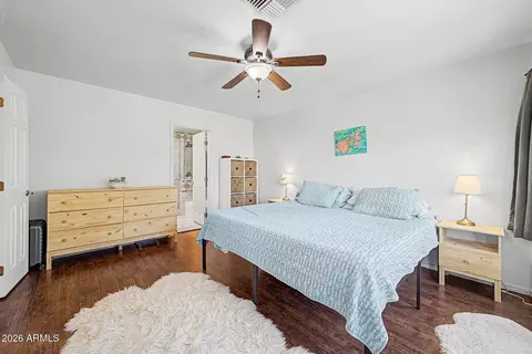 Bedroom - 3729 E Taro Ln, Phoenix, AZ 85050 photo 3 of 4