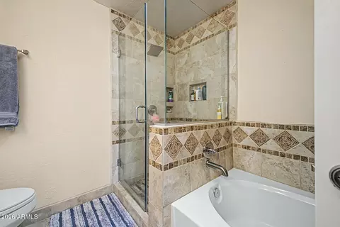 Bath - 3729 E Taro Ln, Phoenix, AZ 85050 photo 3 of 5