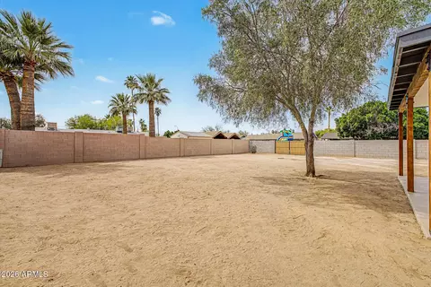 Exterior - 6426 S 47th St, Phoenix, AZ 85042 photo 3 of 5