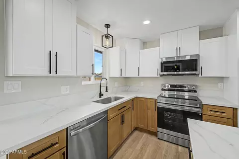 Kitchen - 6426 S 47th St, Phoenix, AZ 85042 photo 2 of 5