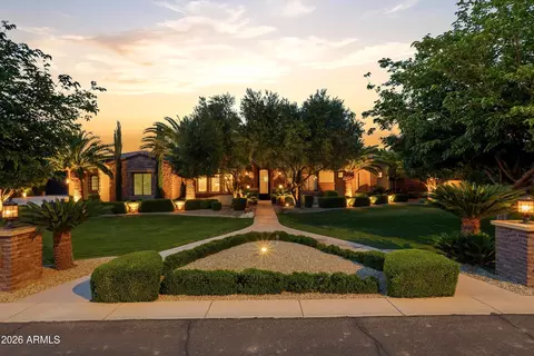 2286 E Plum St, Gilbert, AZ 85298
