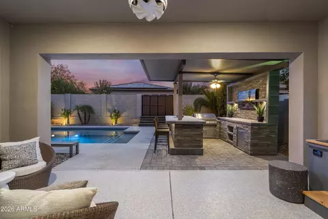 Exterior - 6514 E Libby St, Phoenix, AZ 85054 photo 11 of 14