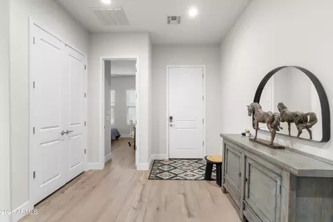 Entry Way - 6514 E Libby St, Phoenix, AZ 85054 photo 2 of 8