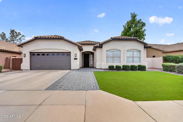 905 W Beechnut Dr, Chandler, AZ 85248