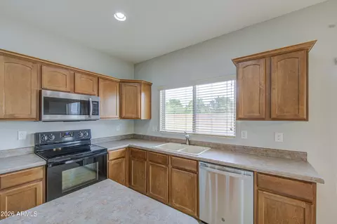 Kitchen - 4567 E Firestone Dr, Chandler, AZ 85249 photo 4 of 4