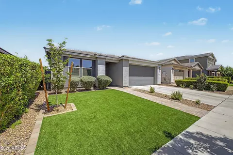 9832 E Satellite Dr, Mesa, AZ 85212