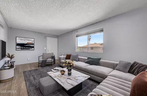 1209 N 47th Pl, Phoenix, AZ 85008