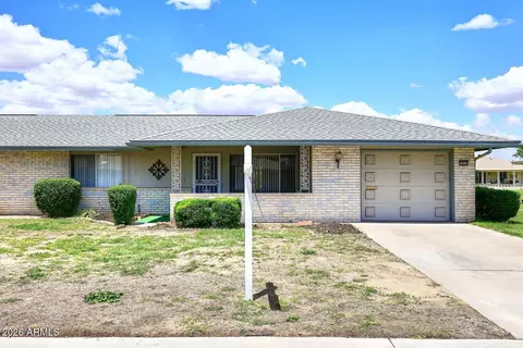 10010 W Sandstone Dr, Sun City, AZ 85351