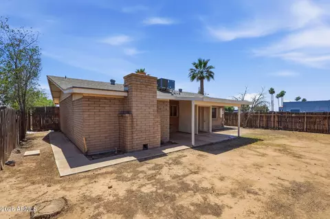 Exterior - 6452 W Thomas Rd, Phoenix, AZ 85033 photo 4 of 6