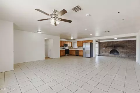 Living - 6452 W Thomas Rd, Phoenix, AZ 85033 photo 3 of 6