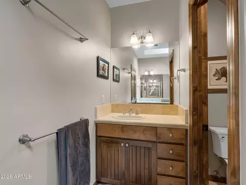 Bath - 1735 Elysian Ct, Flagstaff, AZ 86005 photo 7 of 7