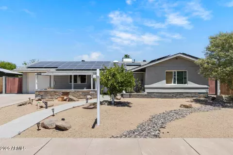 10120 W Riviera Dr, Sun City, AZ 85351