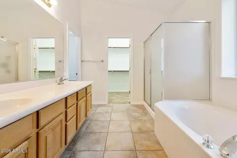 Bath - 4622 E Nightingale Ln, Gilbert, AZ 85298 photo 3 of 5
