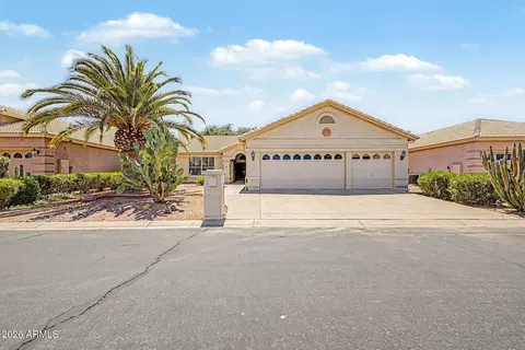 9525 E Champagne Dr, Sun Lakes, AZ 85248