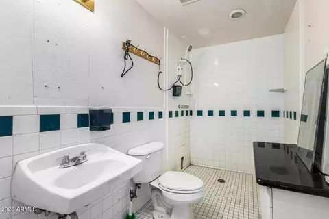 Bath - 545 E University Dr, Mesa, AZ 85203 photo 1 of 2