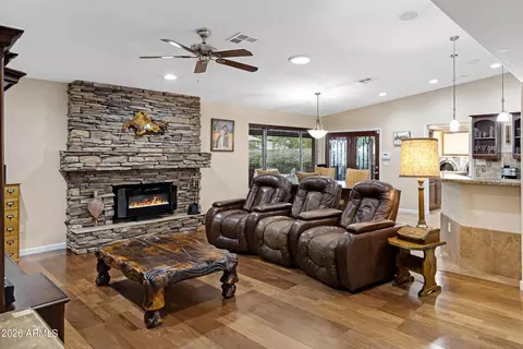 Living - 13402 N 47th Pl, Phoenix, AZ 85032 photo 2 of 2