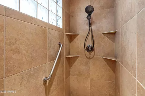 Bath - 13402 N 47th Pl, Phoenix, AZ 85032 photo 3 of 4