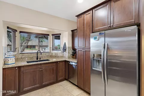Kitchen - 13402 N 47th Pl, Phoenix, AZ 85032 photo 3 of 4