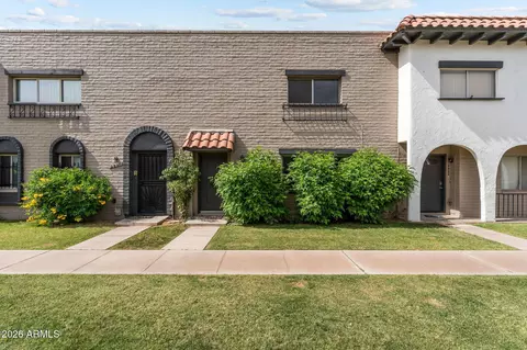 2933 E Fairmount Ave, Phoenix, AZ 85016