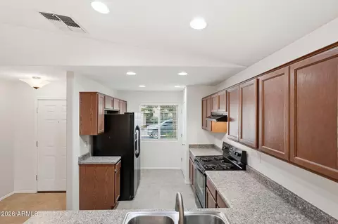 Entry Way - 900 W Broadway Ave #47, Apache Junction, AZ 85120 photo 2 of 2