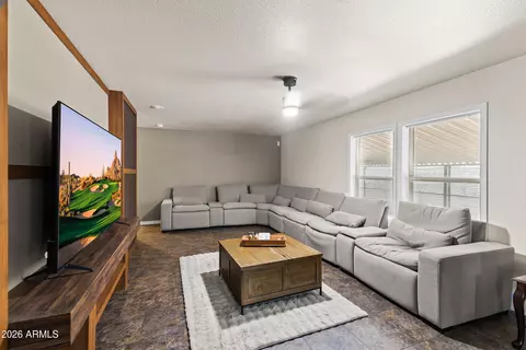 244 N 81st St, Mesa, AZ 85207