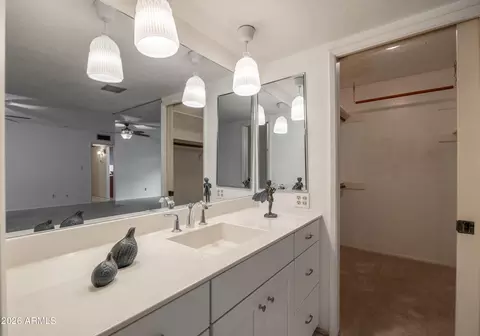 Bath - 2234 E Missouri Ave, Phoenix, AZ 85016 photo 3 of 3