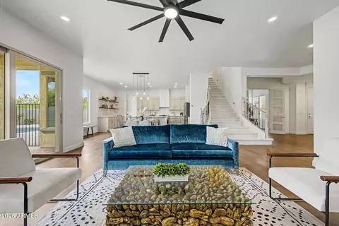 8539 W Midway Ave, Glendale, AZ 85305