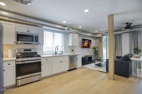 Kitchen - 9624 N 16th Ave, Phoenix, AZ 85021 photo 7 of 9