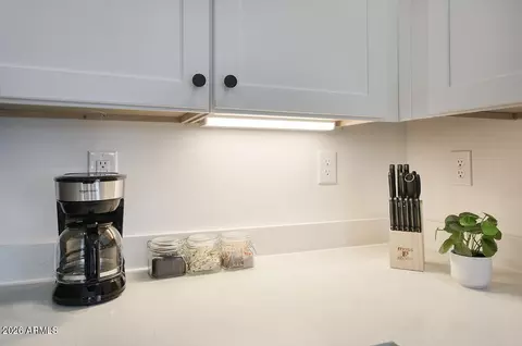 Kitchen - 9624 N 16th Ave, Phoenix, AZ 85021 photo 9 of 9