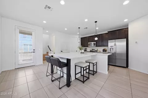 Kitchen - 2778 S Harmony Ave, Gilbert, AZ 85295 photo 4 of 6