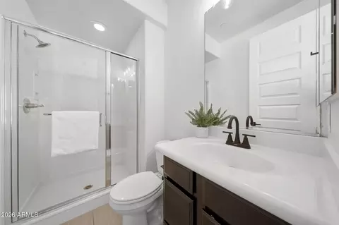 Bath - 2778 S Harmony Ave, Gilbert, AZ 85295 photo 3 of 4