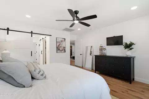 Bedroom - 1226 E Colter St, Phoenix, AZ 85014 photo 3 of 4
