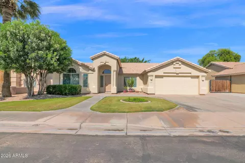 502 N Falcon Dr, Gilbert, AZ 85234
