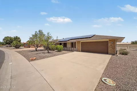 16213 N Meadow Park Dr, Sun City, AZ 85351