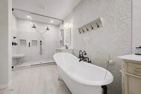 Bath - 4657 E Cabrillo Dr, Gilbert, AZ 85297 photo 5 of 5
