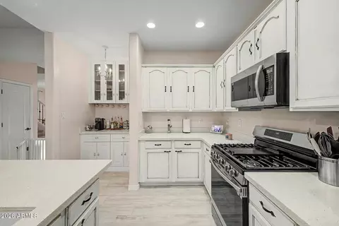 Kitchen - 4657 E Cabrillo Dr, Gilbert, AZ 85297 photo 3 of 4