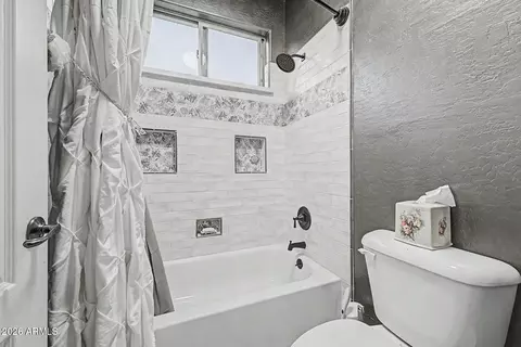 Bath - 4657 E Cabrillo Dr, Gilbert, AZ 85297 photo 4 of 5