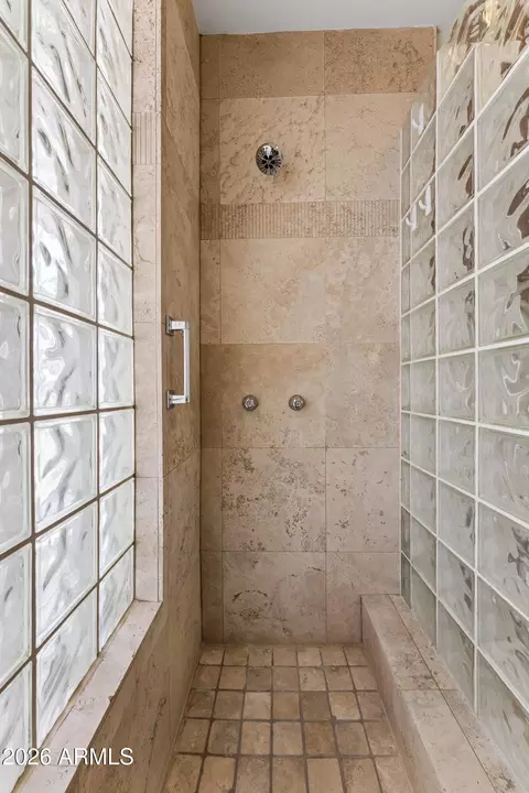 Bath - 943 Eveningstar Ln, Tempe, AZ 85283 photo 3 of 3
