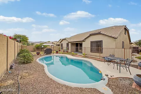 6611 S 25th Dr, Phoenix, AZ 85041