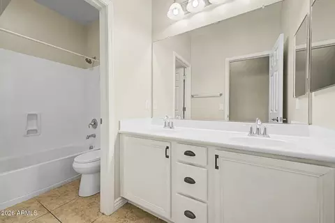 Bath - 2973 E Santa Fe Ln, Gilbert, AZ 85297 photo 3 of 3